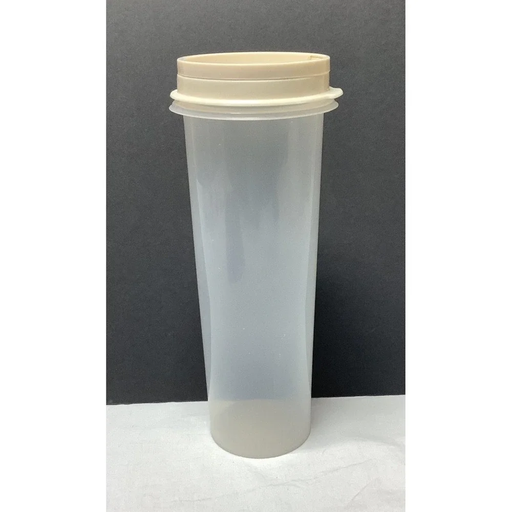 Vintage Rubbermaid 0110 Servin Spaghetti Pasta Storage Container w/Almond Lid